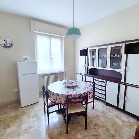 Affittacamere Zona Caserma-Stazione Foligno Kültér fotó