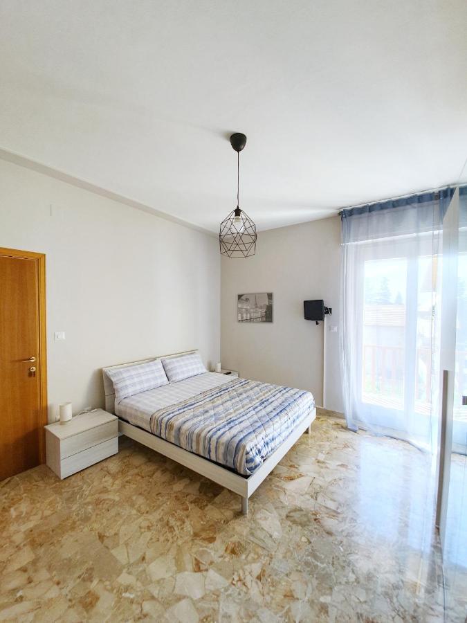 Affittacamere Zona Caserma-Stazione Foligno Kültér fotó