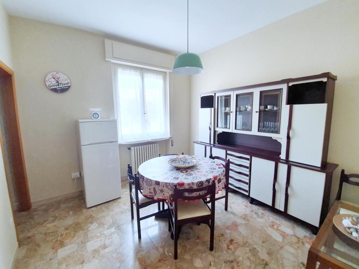 Affittacamere Zona Caserma-Stazione Foligno Kültér fotó